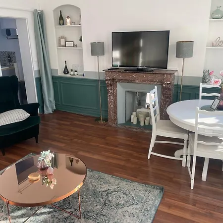 Le Classique Champenois, Centre Ville, Proche Cathedrale Apartment Reims