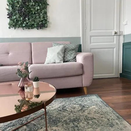 Le Classique Champenois, Centre Ville, Proche Cathédrale