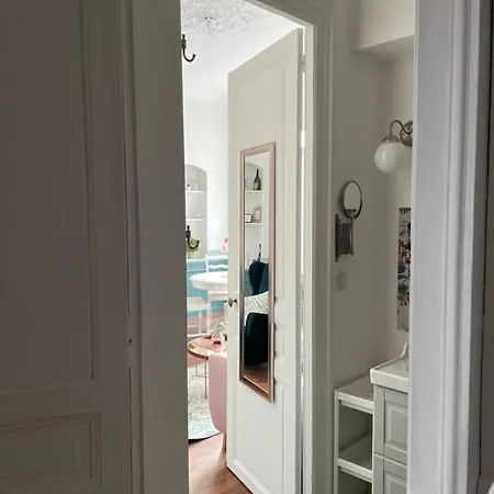 Le Classique Champenois, Centre Ville, Proche Cathedrale Apartment