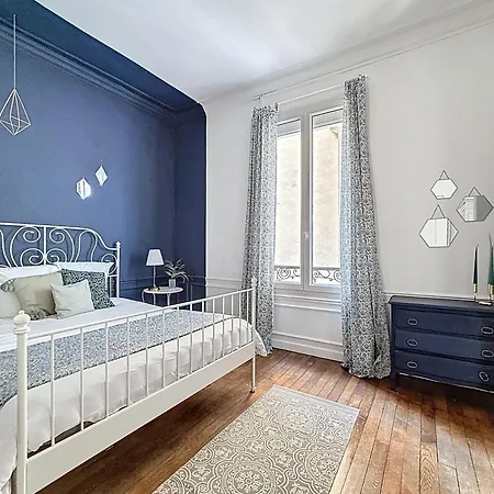 Apartament Le Classique Champenois, Centre Ville, Proche Cathedrale