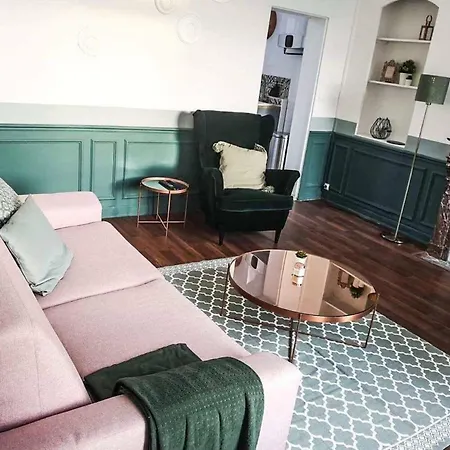 Le Classique Champenois, Centre Ville, Proche Cathedrale Apartment